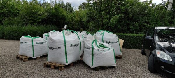 Leca i bigbags. Vi fik leveret 10 tons - Det er rigtigt meget Leca.