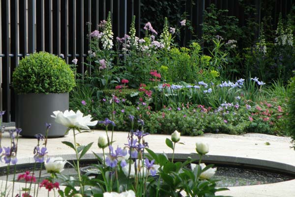 Canser Research Garden - Chelsea Flower Show 2010
